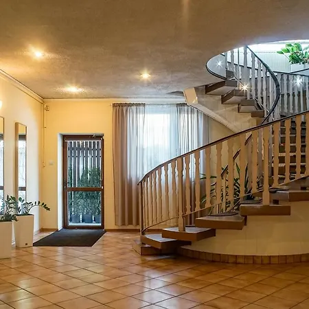 维塞卡旅馆 华沙